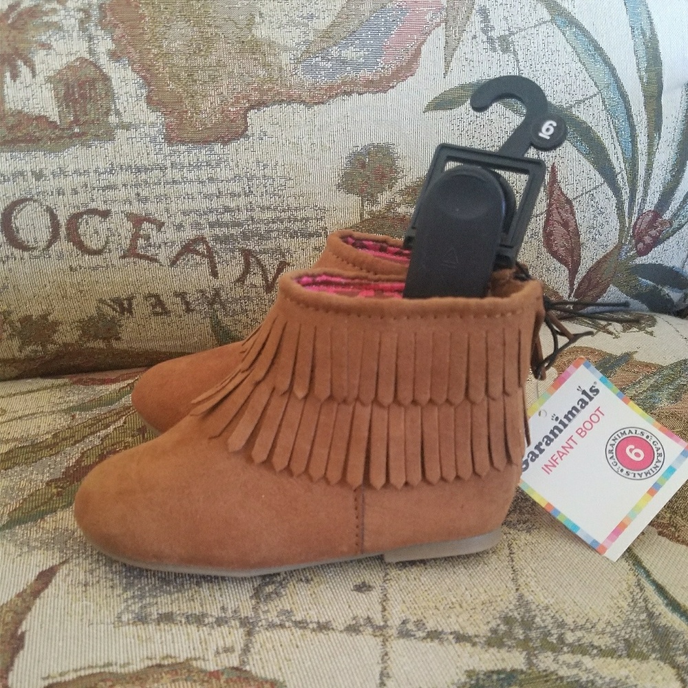 Garanimals Size 6 Infant/Toddler boots